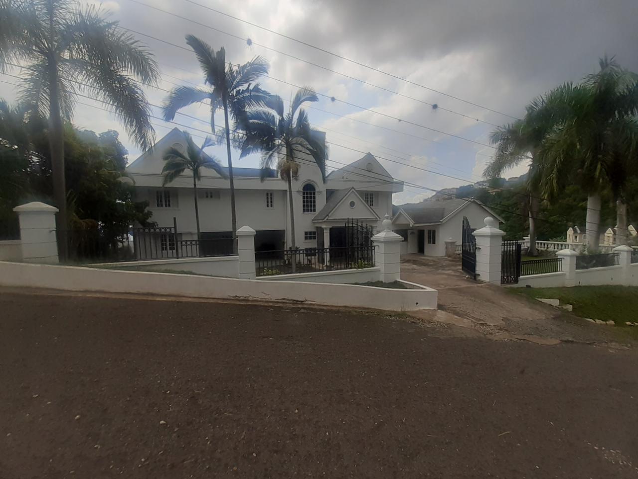 House For Rent STERLING CASTLE, 2913 90,000 Keez