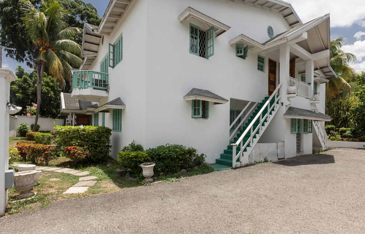 Apartment For Rent OAKLANDS, Kingston 8 95,000 Keez