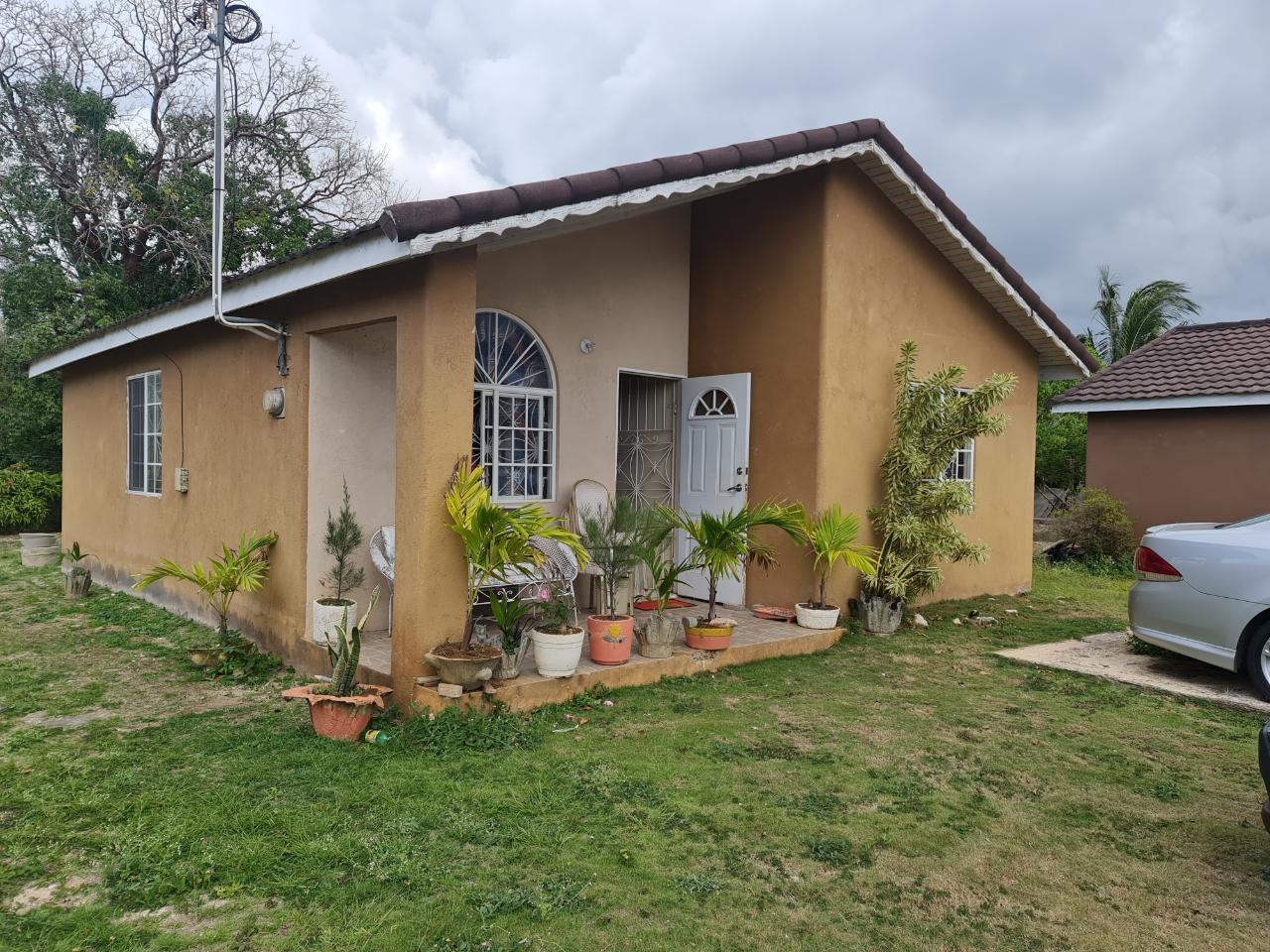 House For Sale FLORENCE HALL VILLAGE PH7, Falmouth 23,000,000 Keez
