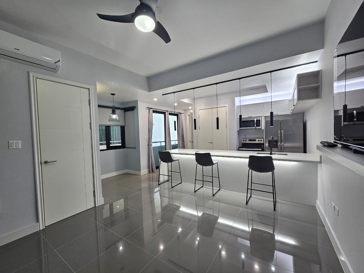 Apartment For Rent WELLINGTON AVENUE, Kingston 6 1,300 Keez