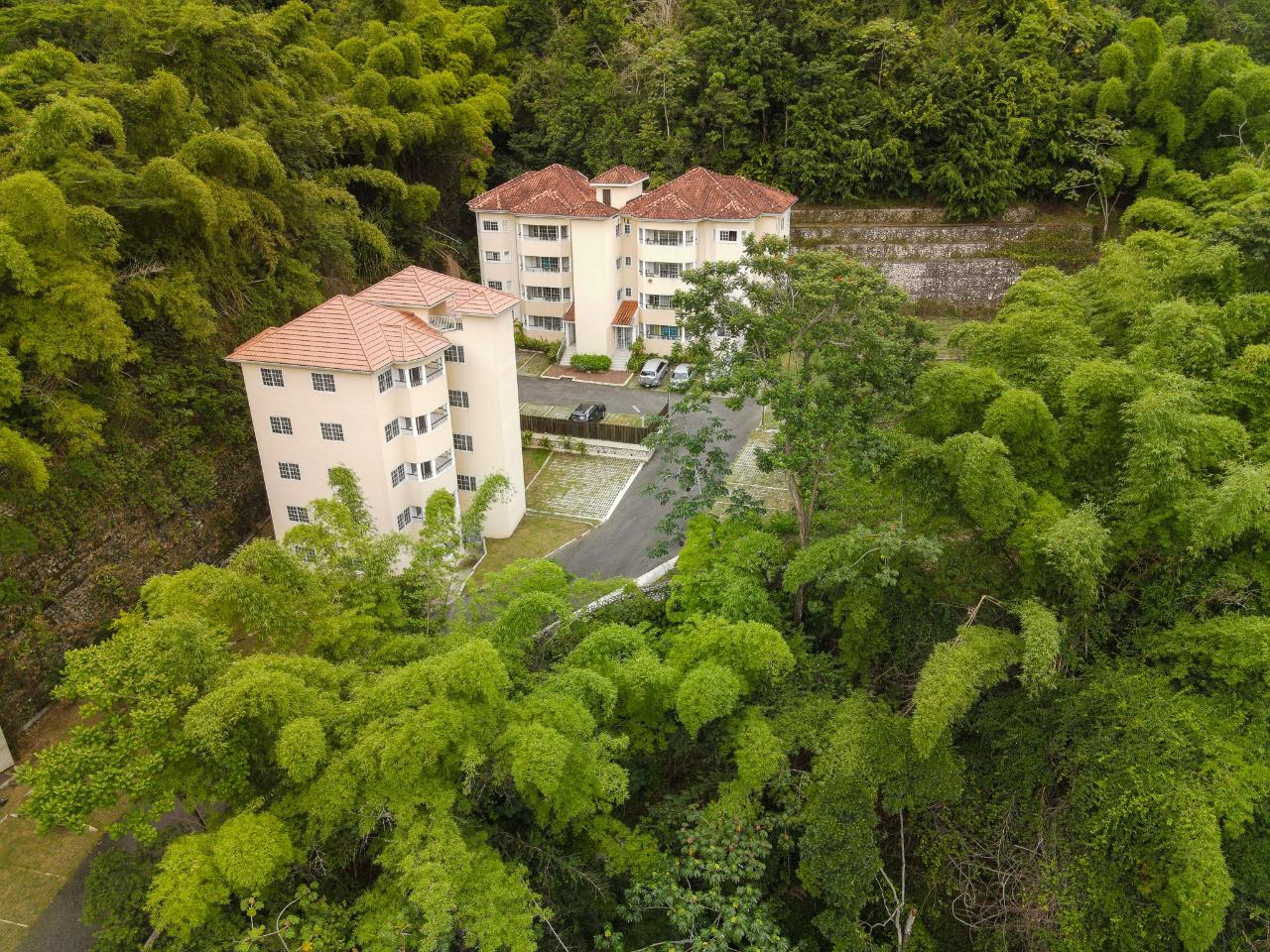 Apartment For Rent IRISH TOWN ROAD, Kingston 6 200,000 Keez