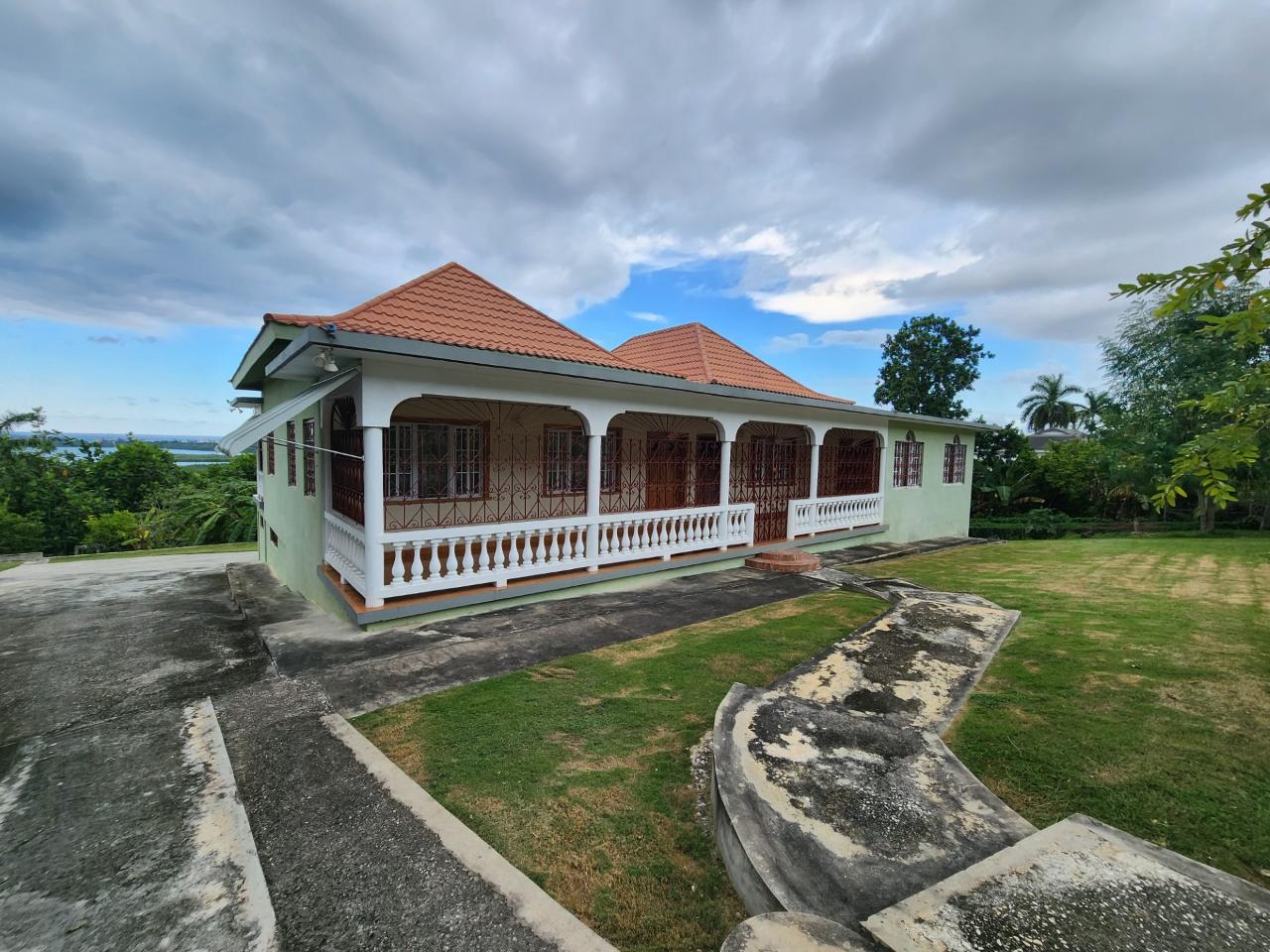 House For Sale TARA ESTATES, Montego Bay 550,000 Keez