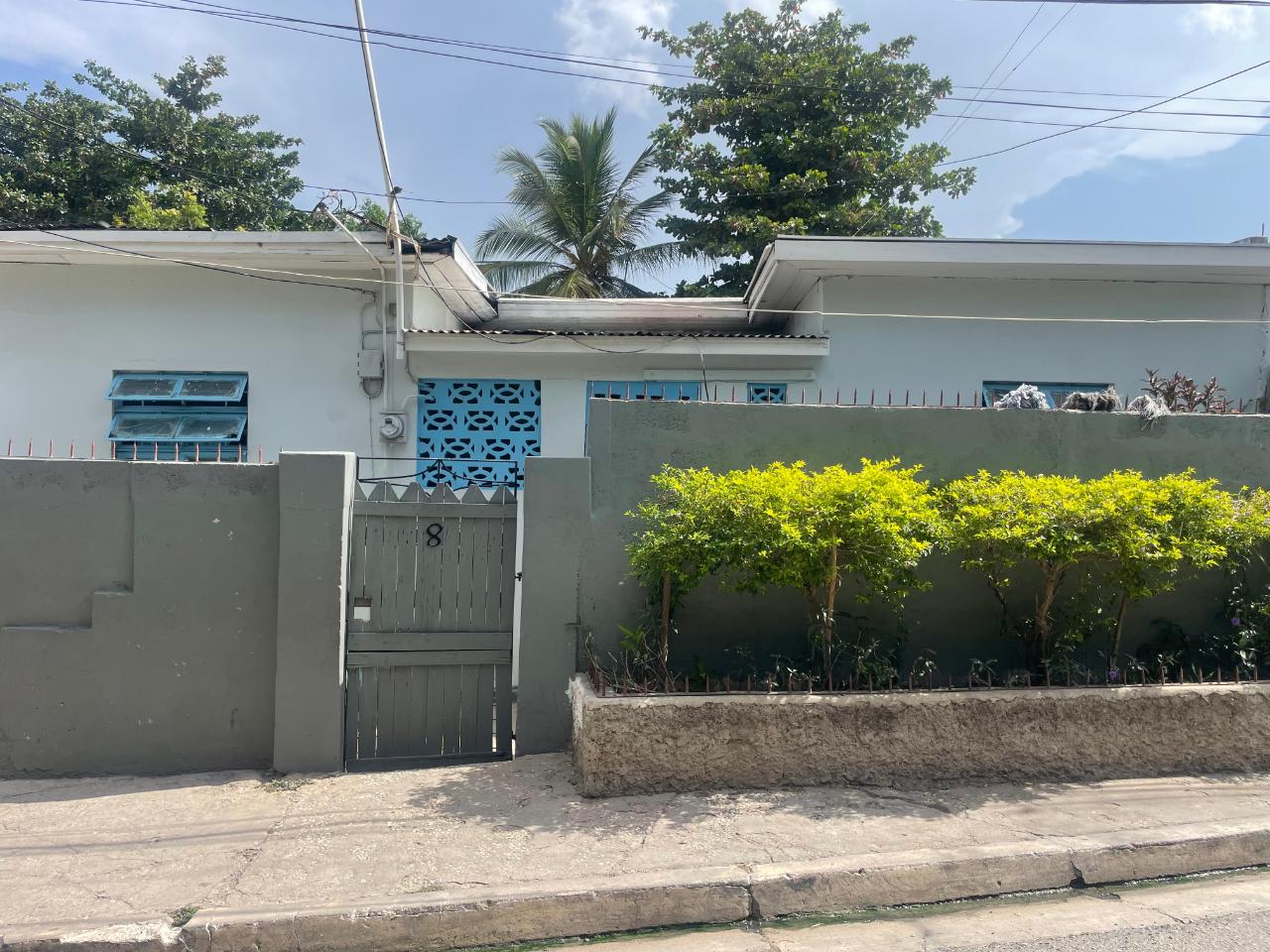 House For Sale PAISLEY ROAD, Kingston 12 6,000,000 Keez