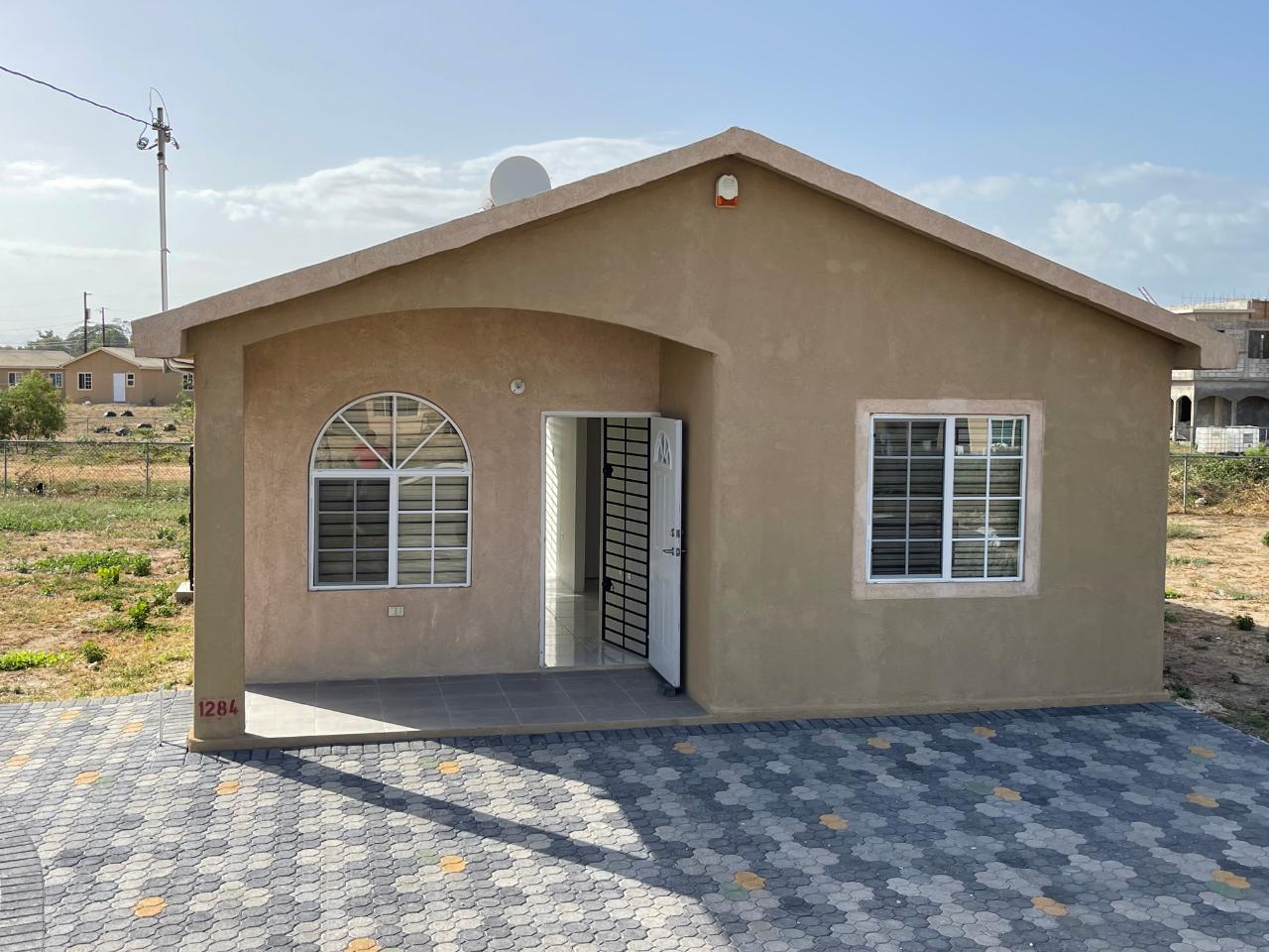 House For Rent PHOENIX PARK, PHASE 4, 1820 95,000 Keez