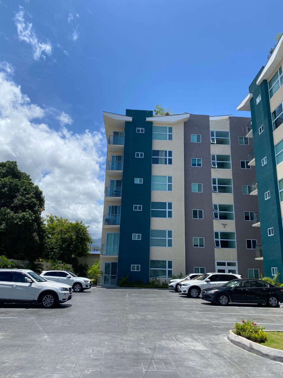 Apartment For Rent 10 SURBITON ROAD, Kingston 10 1,100 Keez