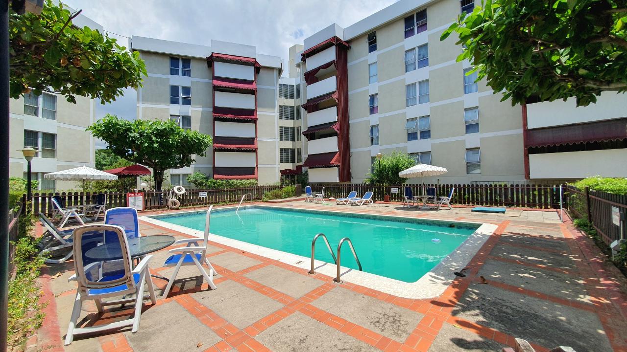 Apartment For Rent TRAFALGAR ROAD, Kingston 10 1,200 Keez