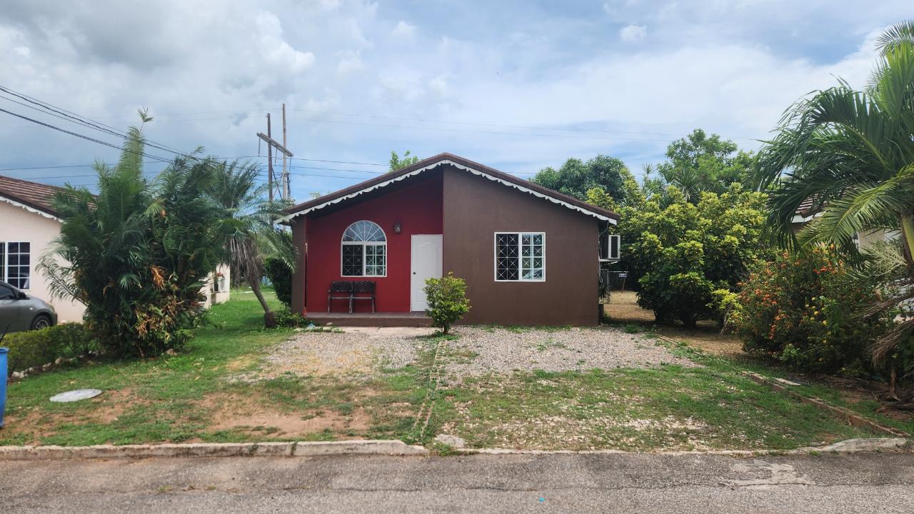 Townhouse For Sale NEW HARBOUR VILLAGE, Old Harbour 20,000,000 Keez