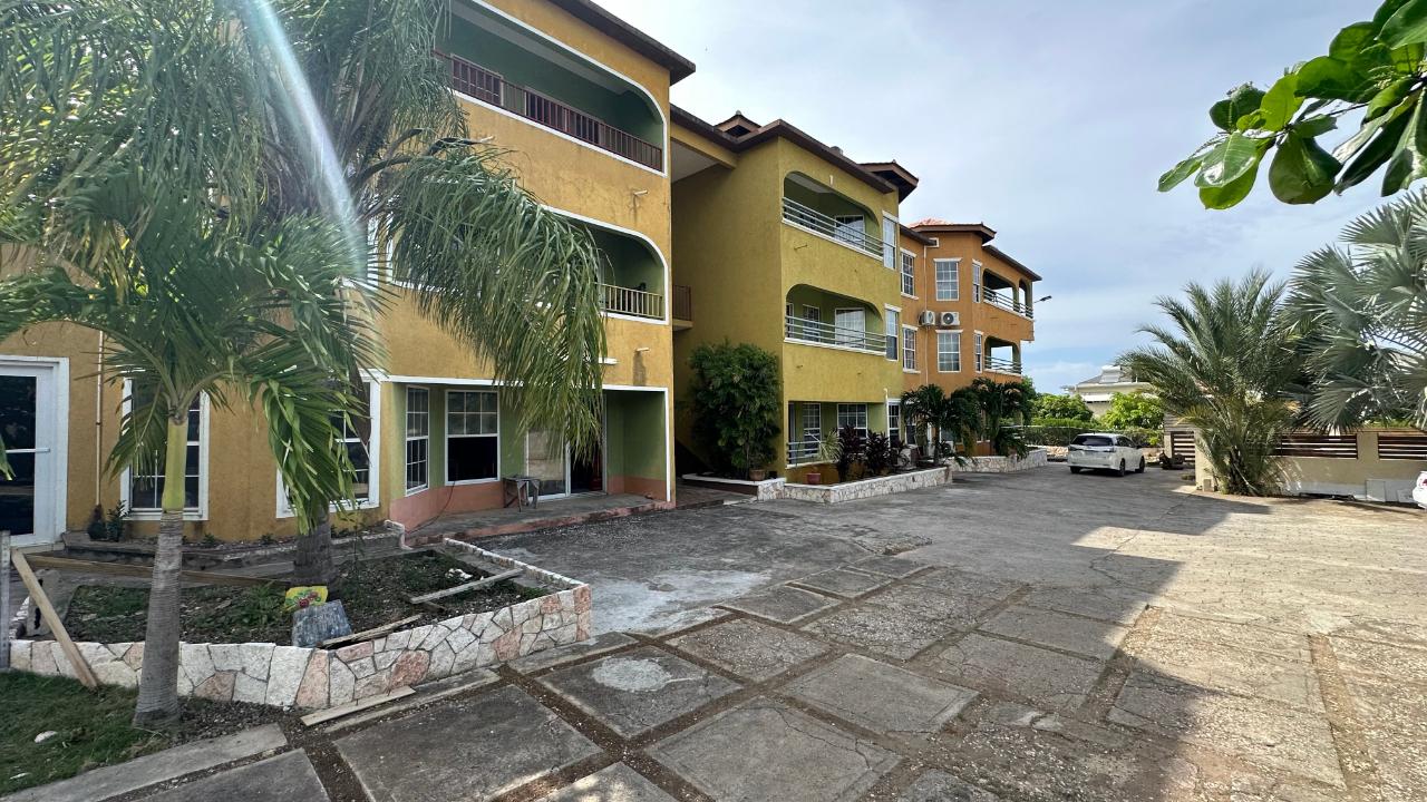 Apartment For Rent CARDIFF HALL RUNAWAY BAY, Runaway Bay 1,000 Keez