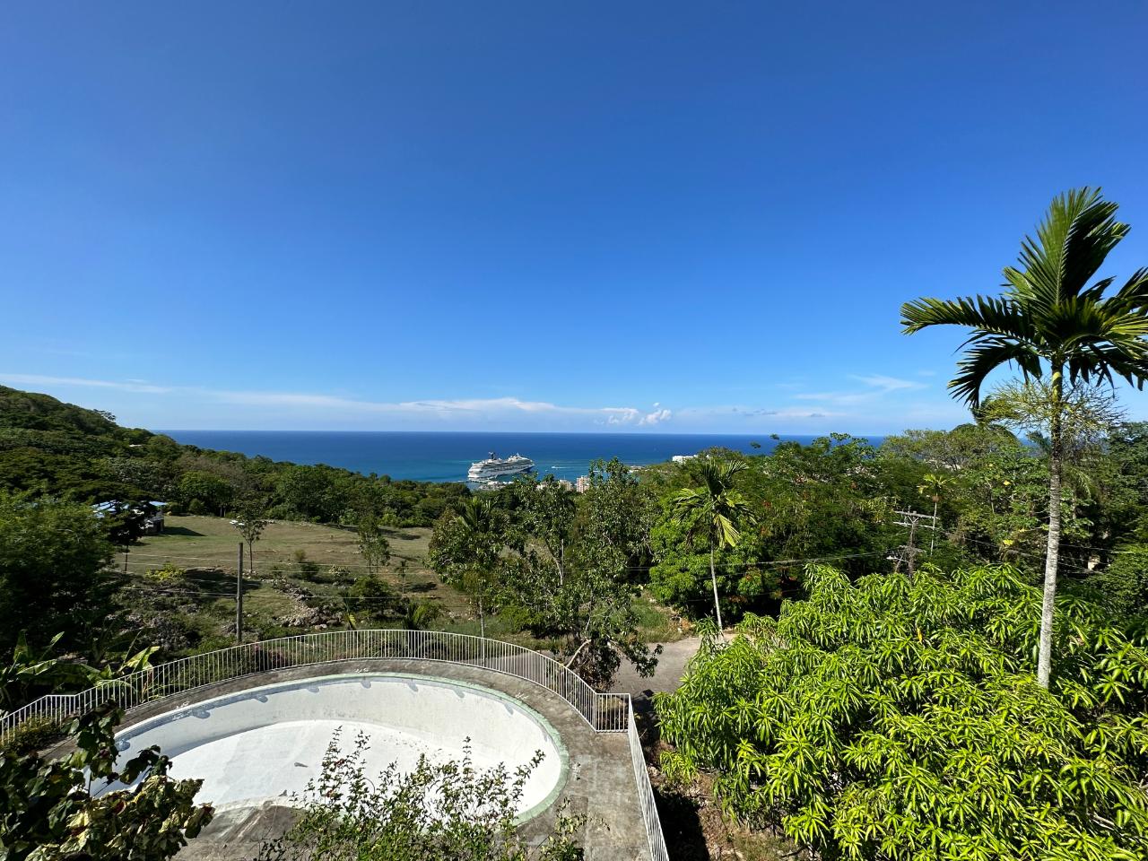 Resort / Villa For Sale BIRDCAGE WALK, 736 220,000 Keez