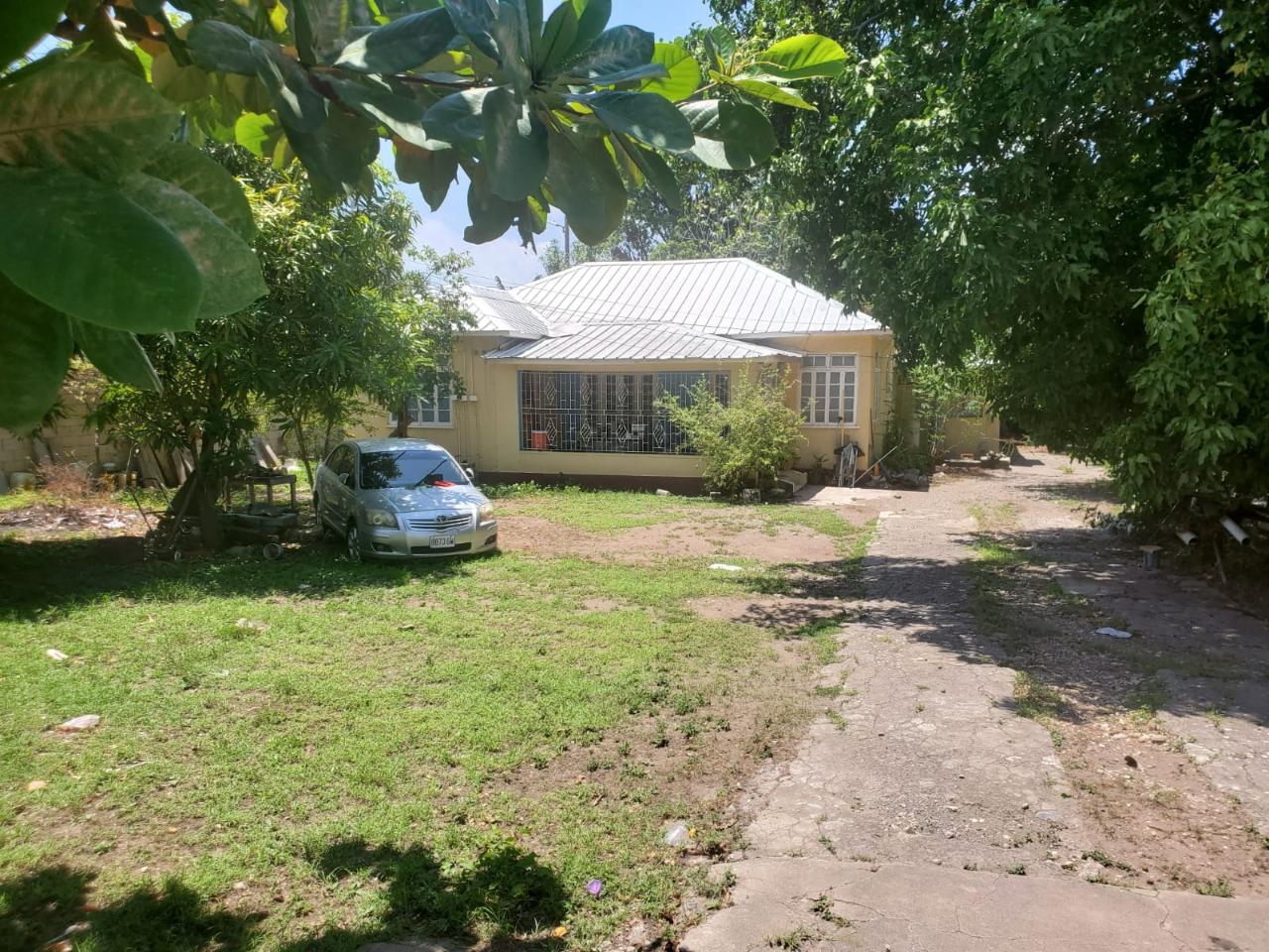 House For Sale CASSIA PARK AVENUE, Kingston 10 40,000,000 Keez