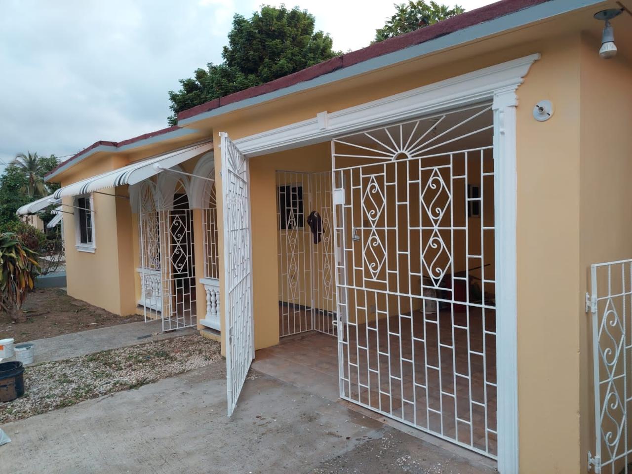 House For Rent KENT AVENUE, ENSOM CITY,, Spanish Town 55,000 Keez