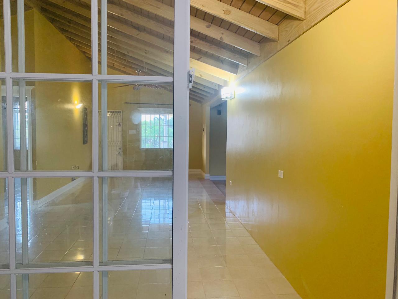 Apartment For Rent BOGUE VILLAGE, Montego Bay 1,100 Keez