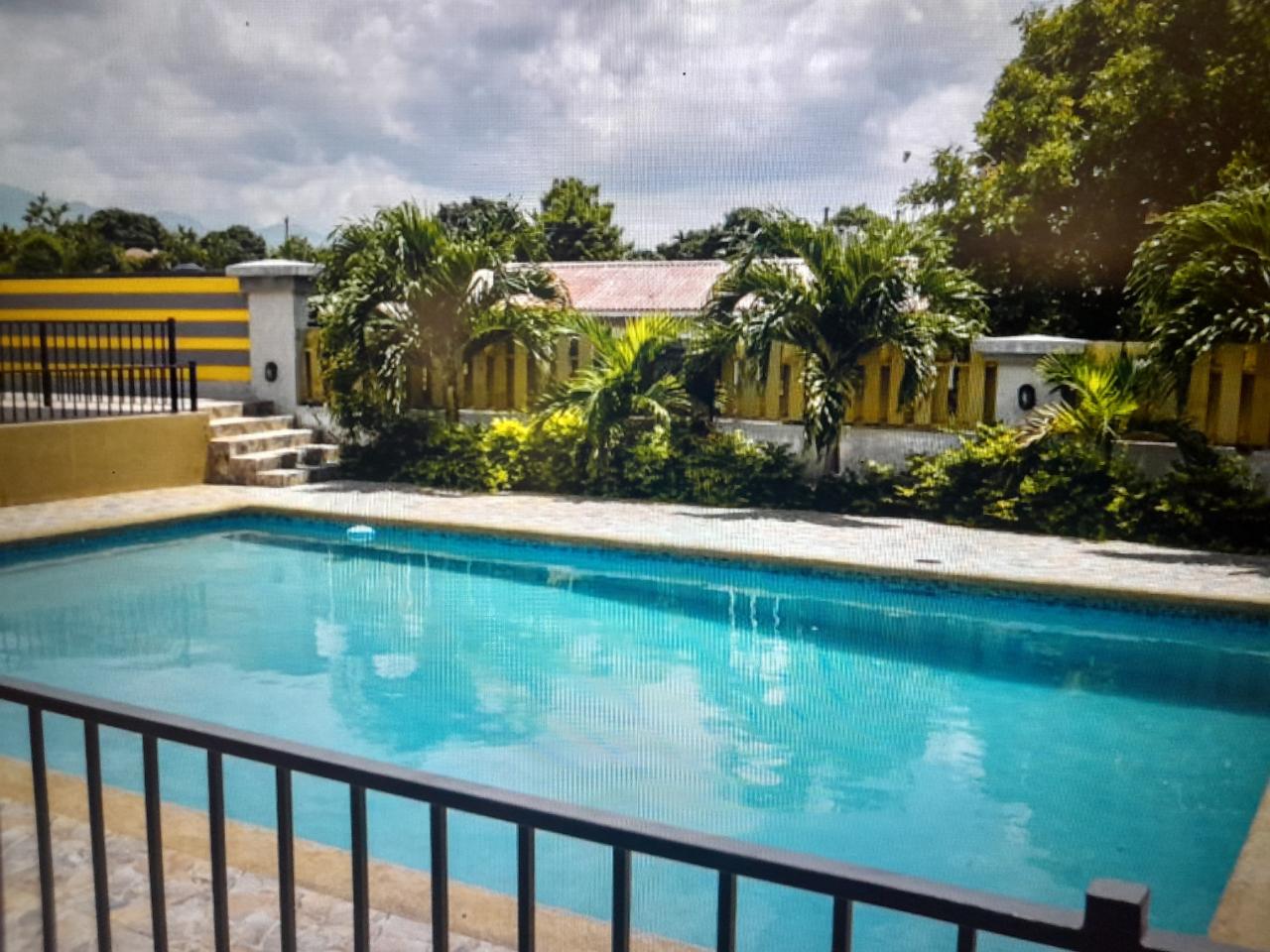 Apartment For Rent BOMBAY AVENUE, Kingston 19 189,000 Keez