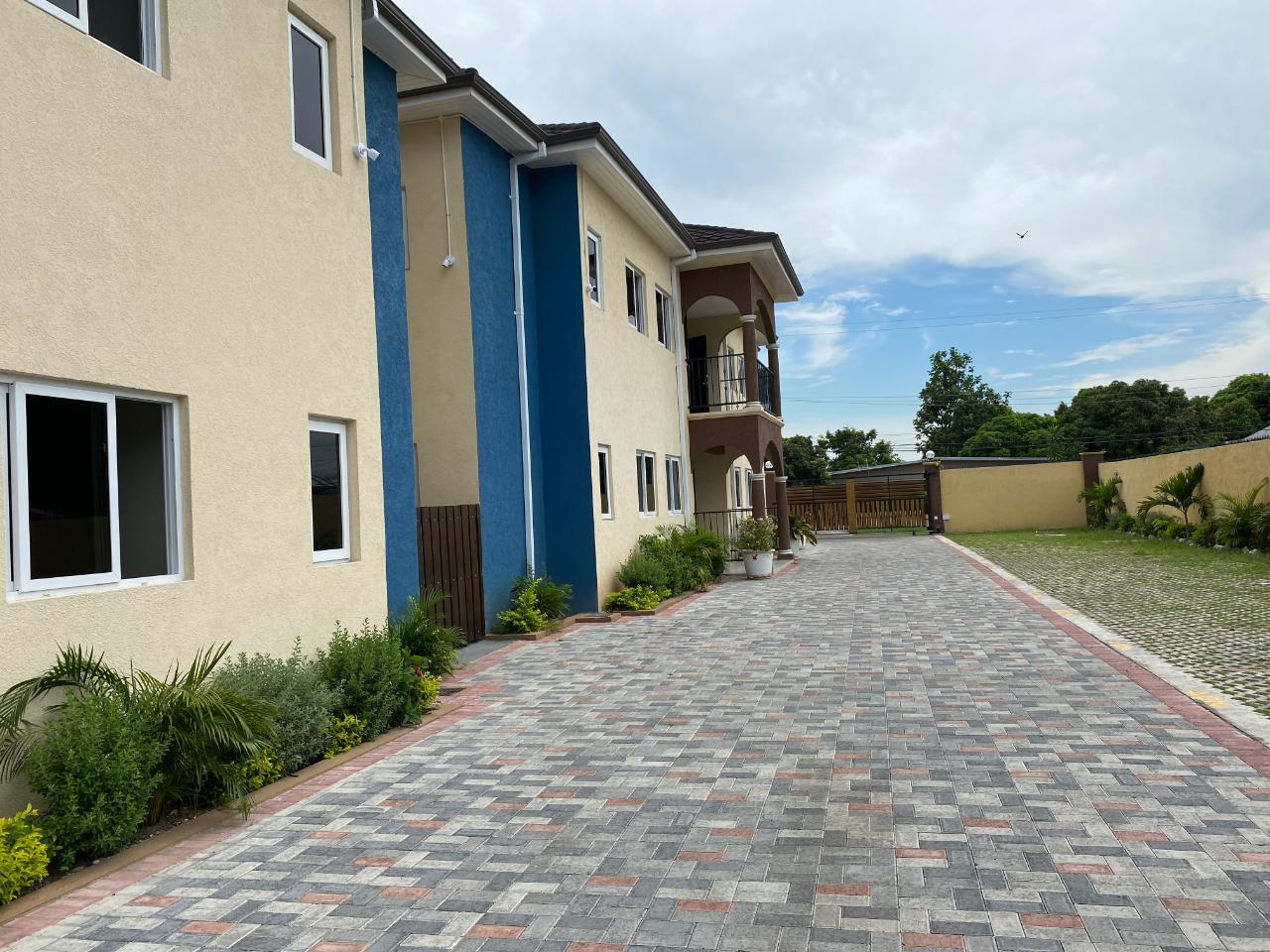 Apartment For Rent WOODLAWN AVENUE, Kingston 19 165,000 Keez