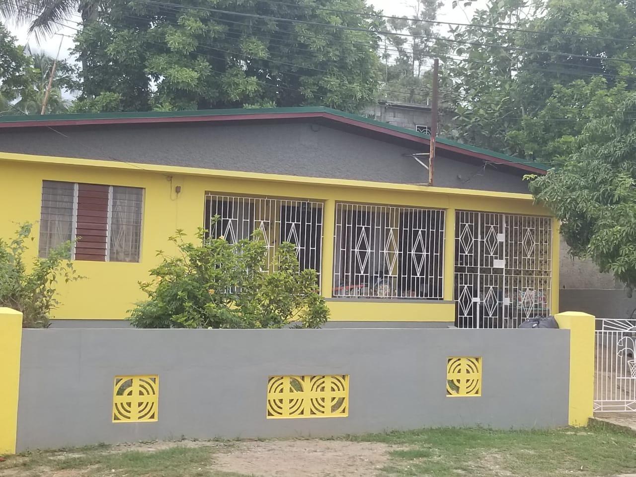 House For Sale ROSEMOUNT DRIVE, Linstead 19,000,000 Keez