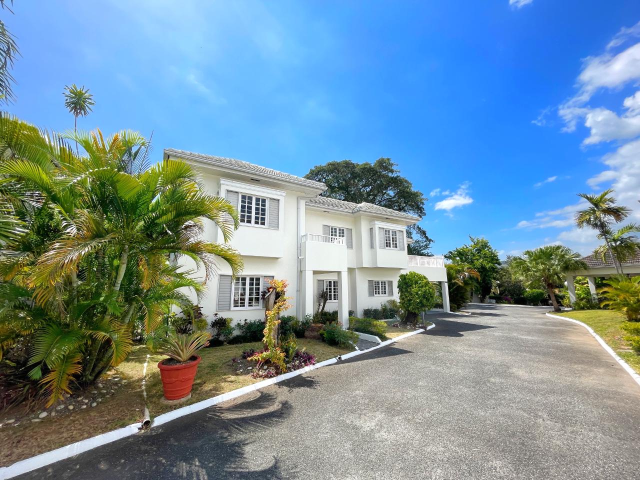 House For Rent NORBROOK DRIVE, Kingston 8 3,800 Keez