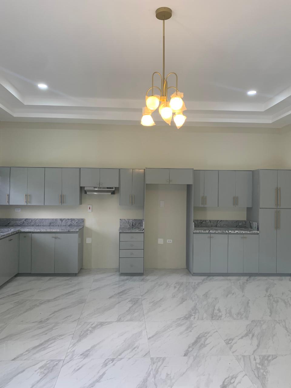 Apartment For Rent MAHOE DRIVE, PINES OF KAR, Kingston 6 1,500 Keez