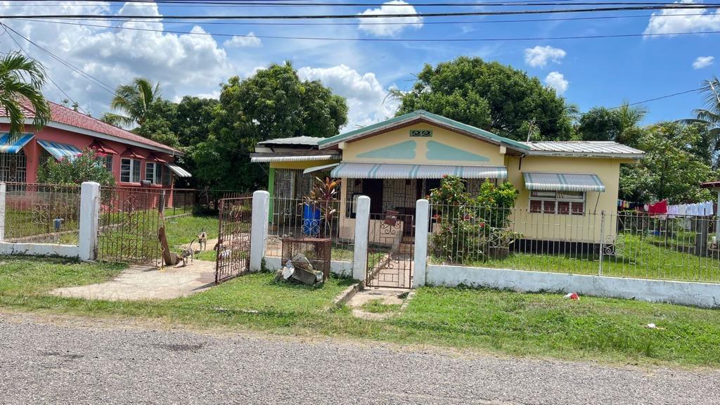 House For Sale HUGH BROWN DRIVE, 2545 12,000,000 Keez