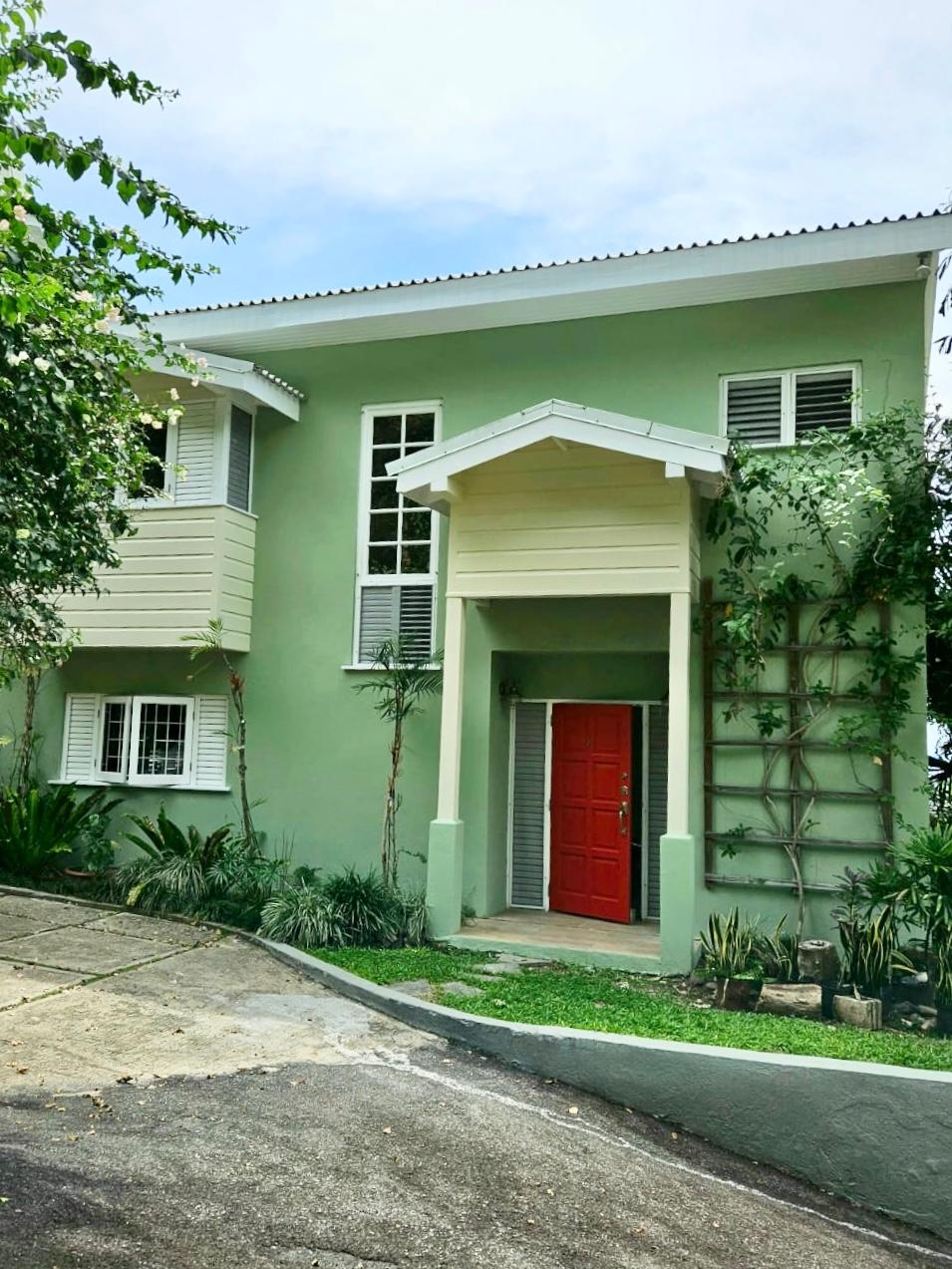 Townhouse For Rent JACKS HILL ROAD, Kingston 6 3,500 Keez
