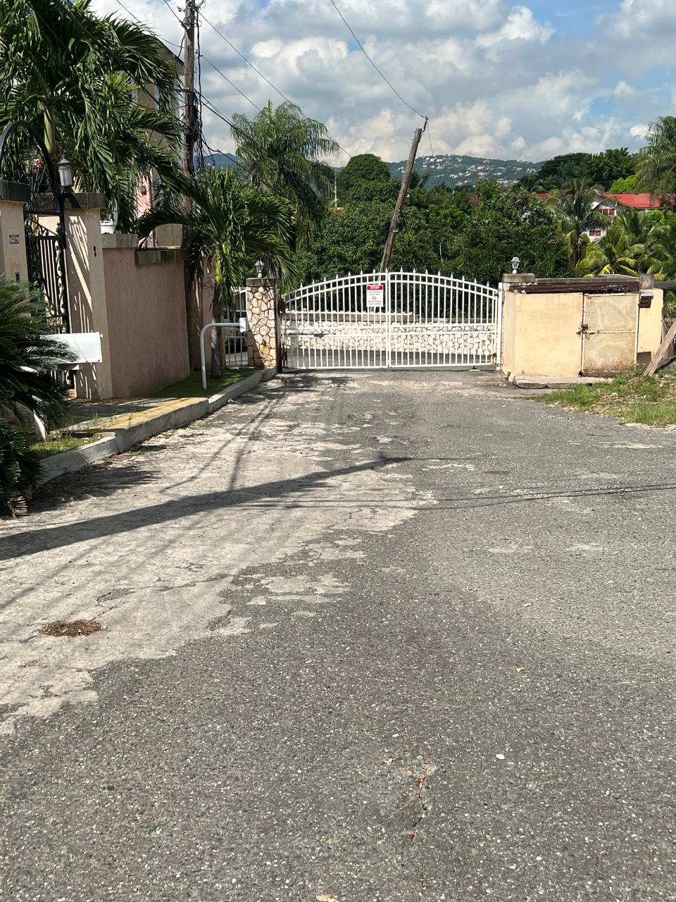 Apartment For Rent CAROLYN CLOSE, Kingston 8 150,000 Keez