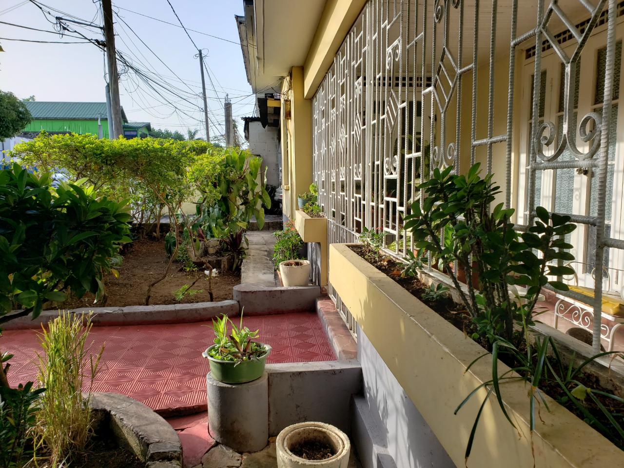 House For Sale THOMPSON STREET, Montego Bay 23,500,000 Keez
