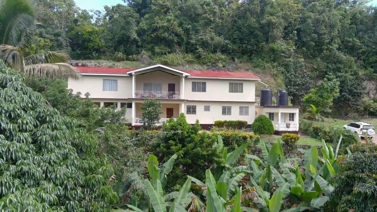 House For Sale CEDAR GARDENS, Mandeville 60,000,000 Keez