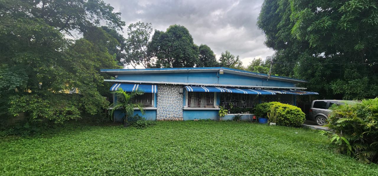 House For Sale HILLVIEW TERRACE, Kingston 19 35,000,000 Keez