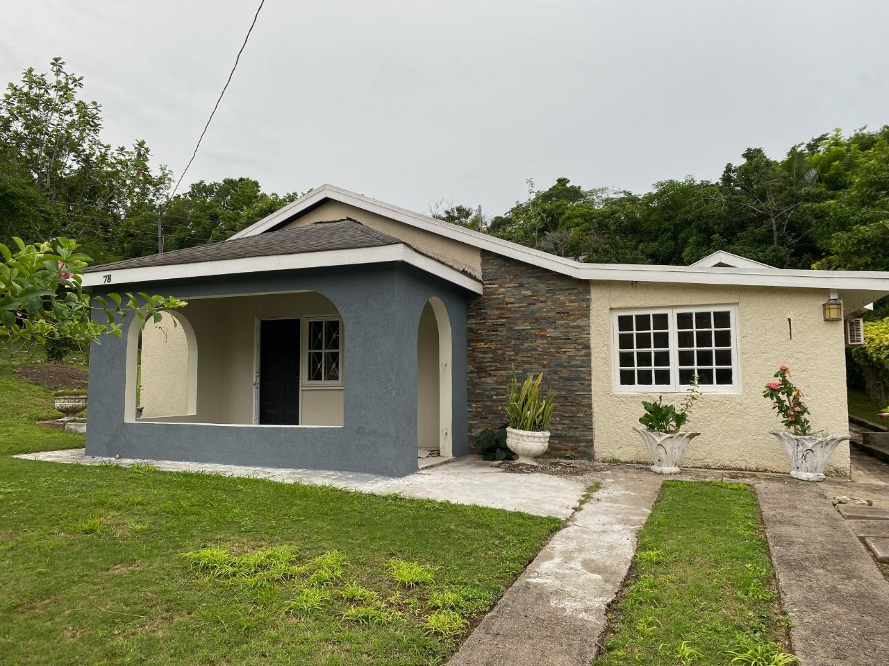 House For Rent MAHOGANY CIRCLE, St. Mary Country Club 1,000 Keez