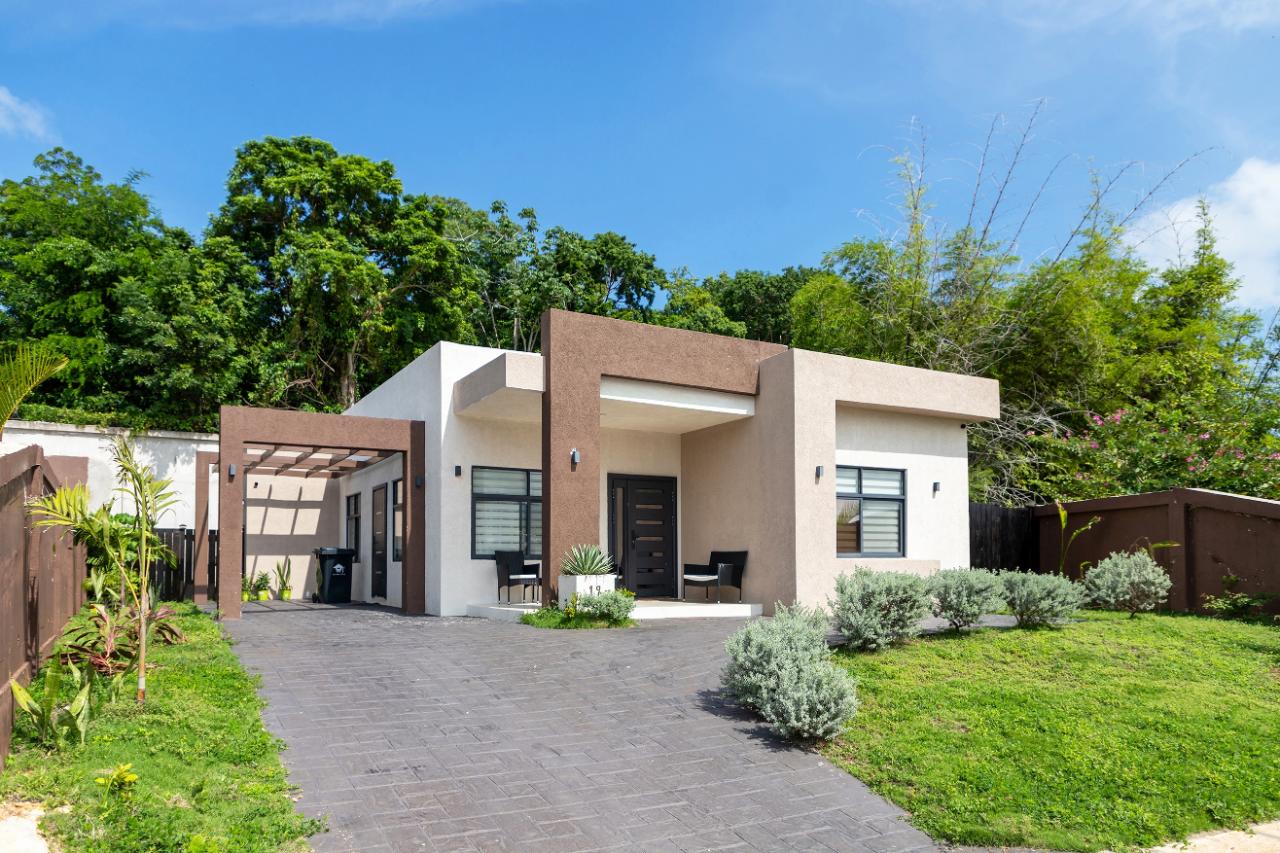 House For Sale PYRAMID POINT, OCHO RIOS, Ocho Rios 440,000 Keez