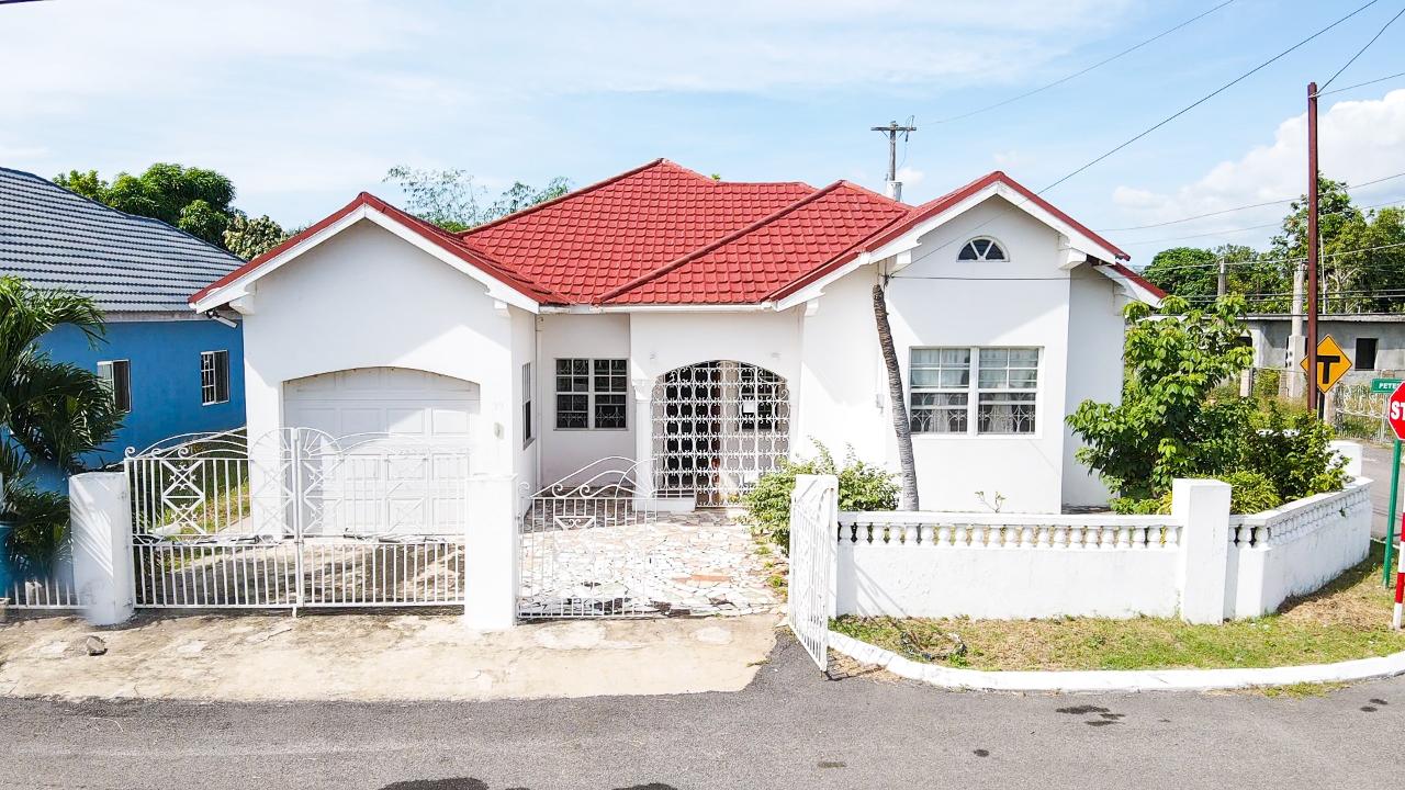 House For Sale MIDLAND GLADES, DENBIGH, Denbigh 23,000,000 Keez