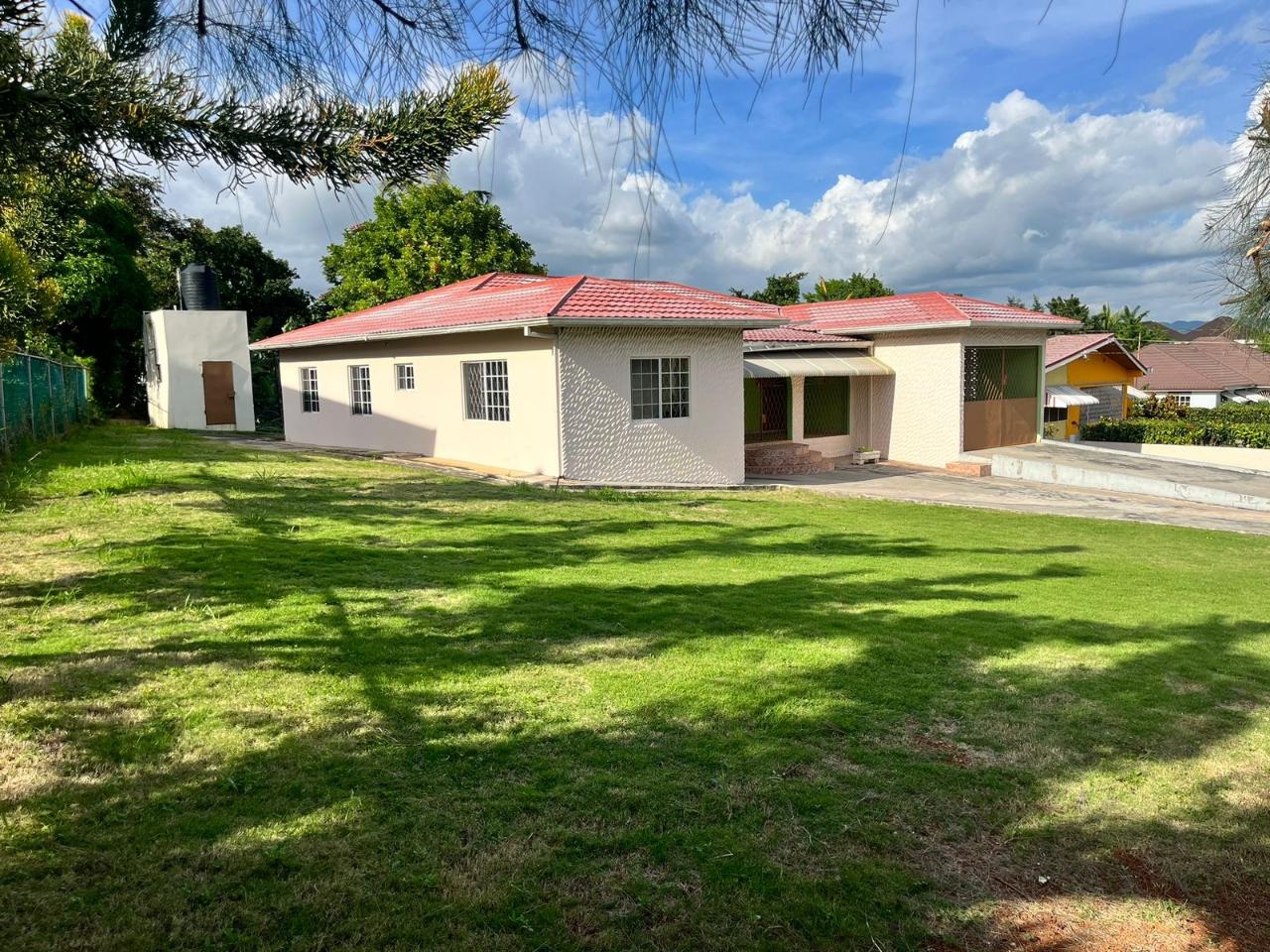 House For Sale INGLESIDE DRIVE, MANDEVIL, Mandeville 41,000,000 Keez