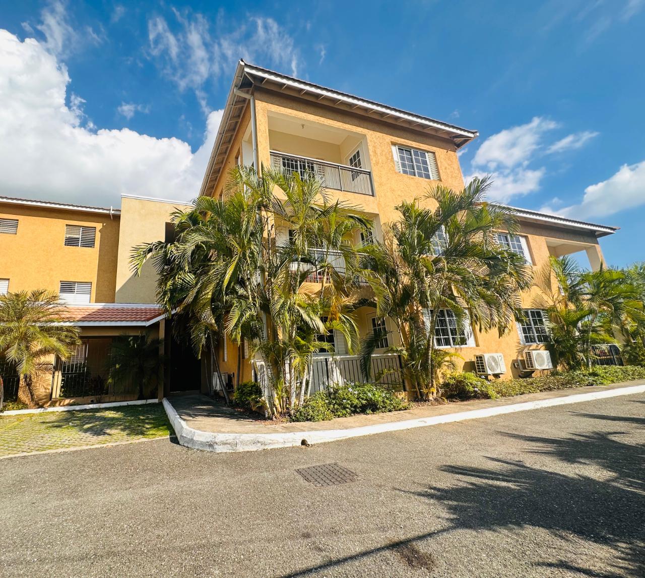 Apartment For Rent WELLINGTON DRIVE, Kingston 6 950 Keez