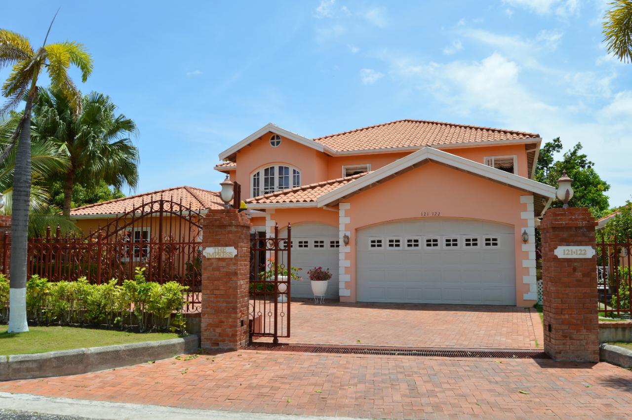 House For Sale COLUMBUS CRES, DRAX HALL, 798 1,300,000 Keez