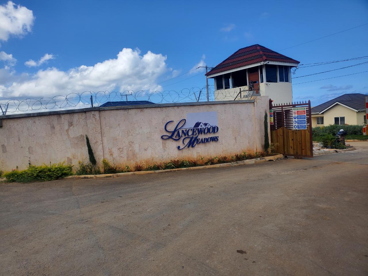 House For Rent LANCEWOOD MEADOWS, Ocho Rios 1,000 Keez