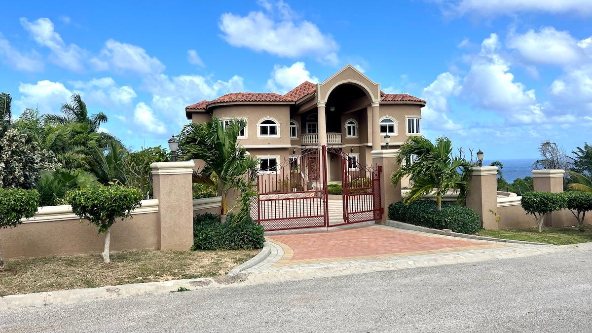 House For Sale NOTHERN ESTATE, THE GREEN, Montego Bay 1,200,000 Keez