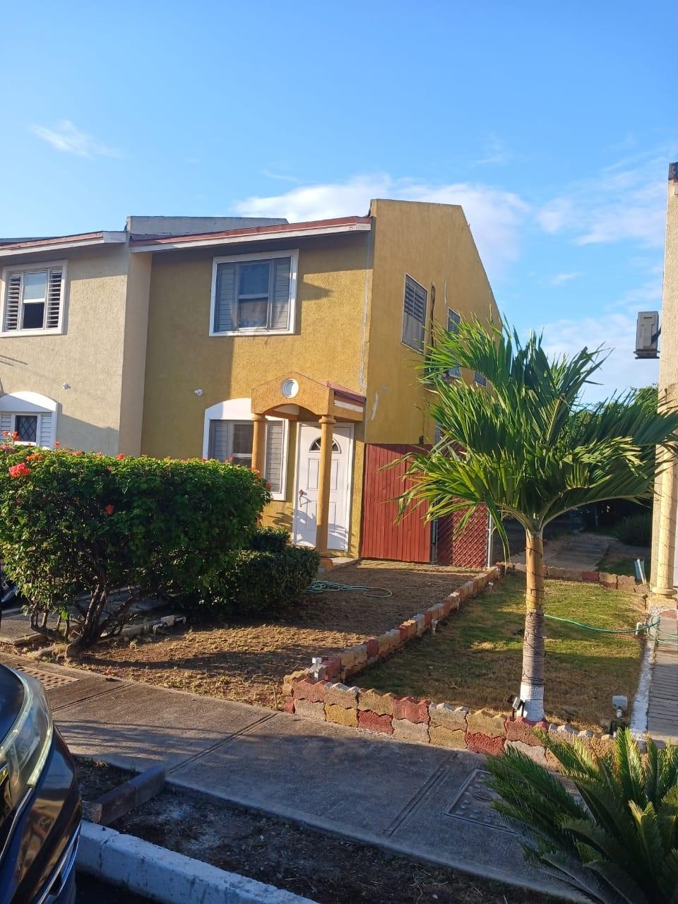 Townhouse For Rent ST. CATHERINE, Spanish Town 75,000 Keez