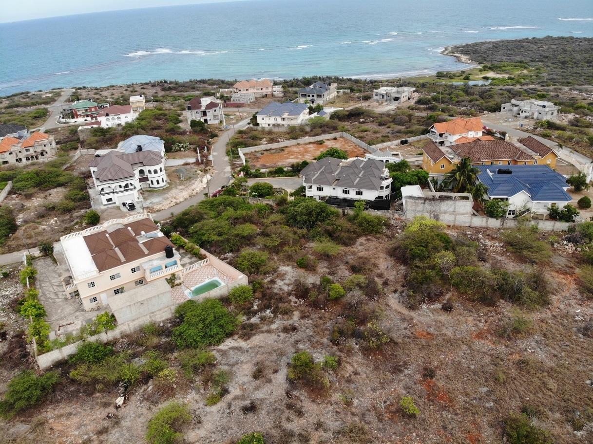 Residential Lot For Sale ST. CLIFF, 1819 20,000,000 Keez