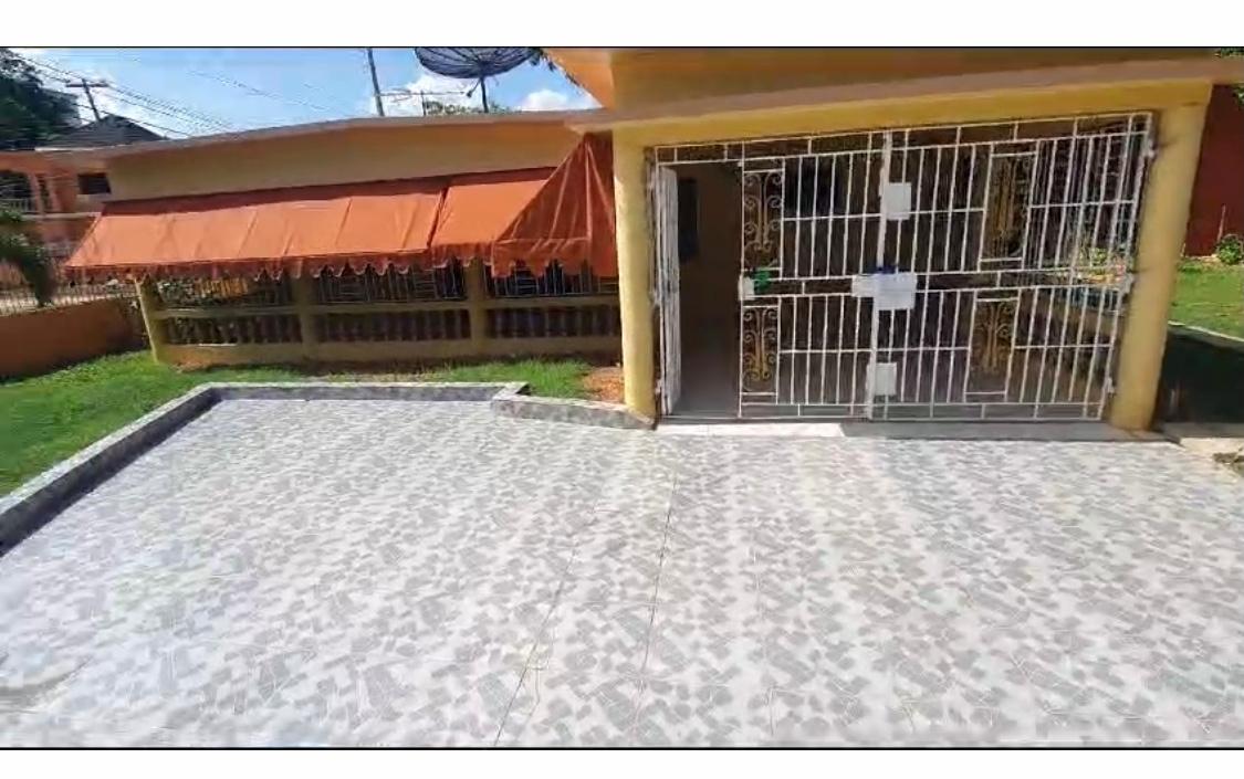 House For Sale CAYMANAS ESTATE COUNTRY C, Spanish Town 50,000,000