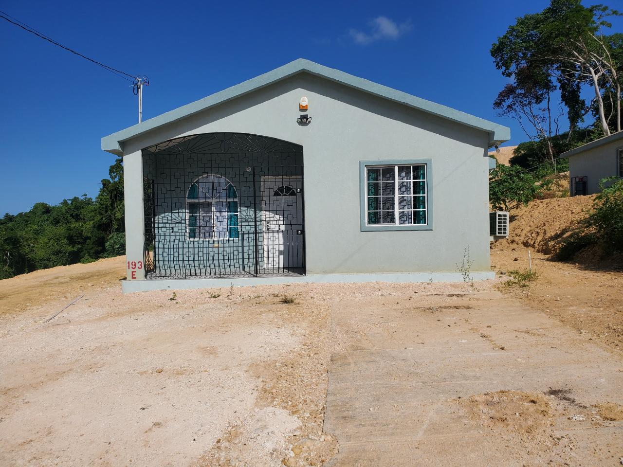 House For Rent CAMELOT VILLAGE, Discovery Bay 1,250 Keez
