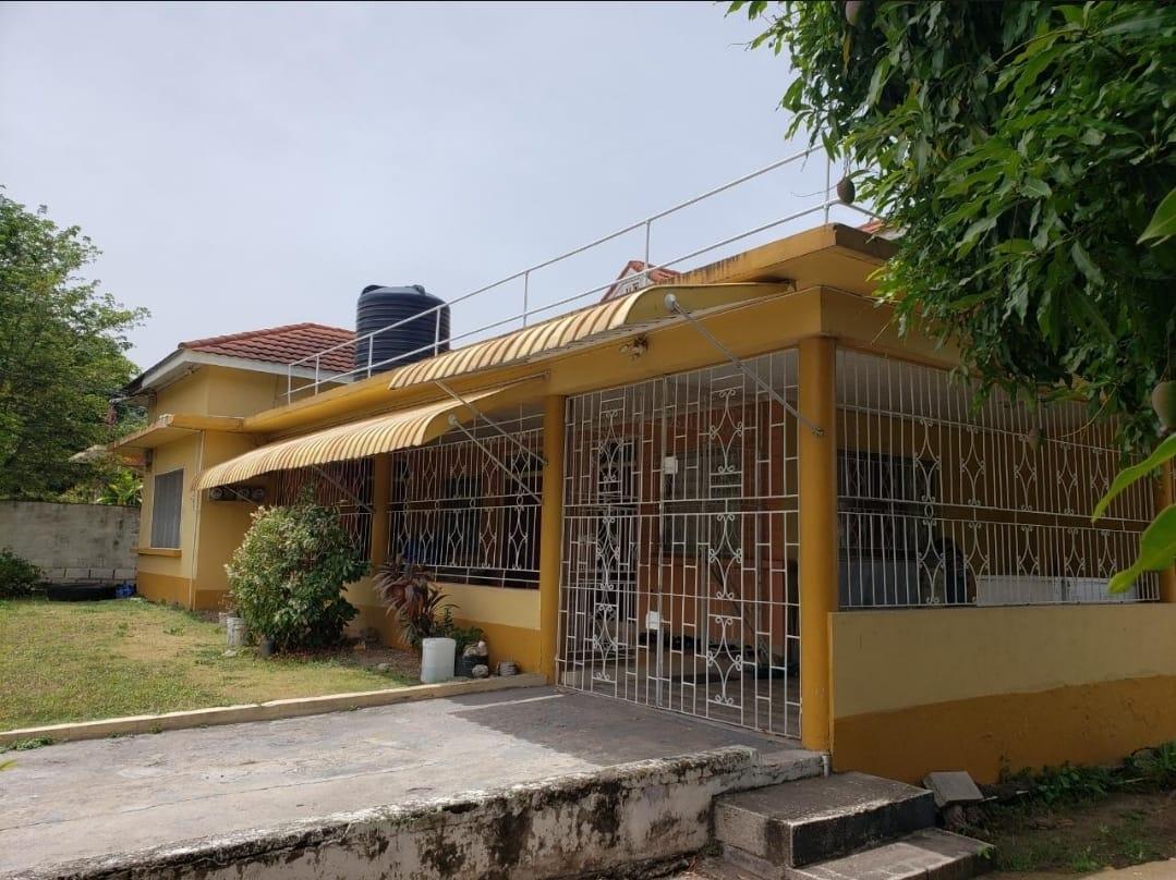 House For Sale ADDINGTON DRIVE, Meadowbrook 60,000,000 Keez