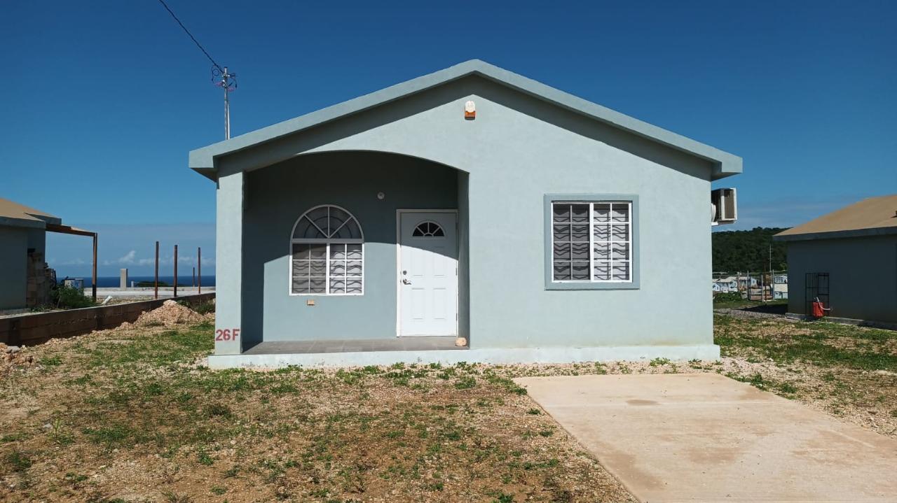 House For Rent CAMELOT VILLAGE PHASE 3, Discovery Bay 100,000 Keez