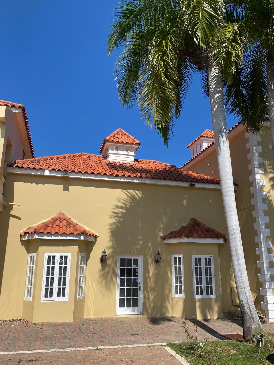 Offices / Commercial Bldg For Rent HALF MOON VILLAGE, ROSE H, Montego