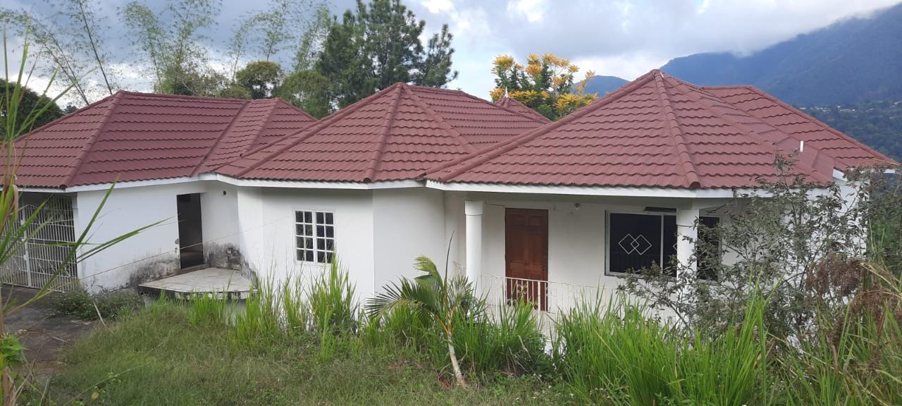 House For Sale SUNSET AVENUE CHERRY GDNS, Kingston 6 60,000,000 Keez