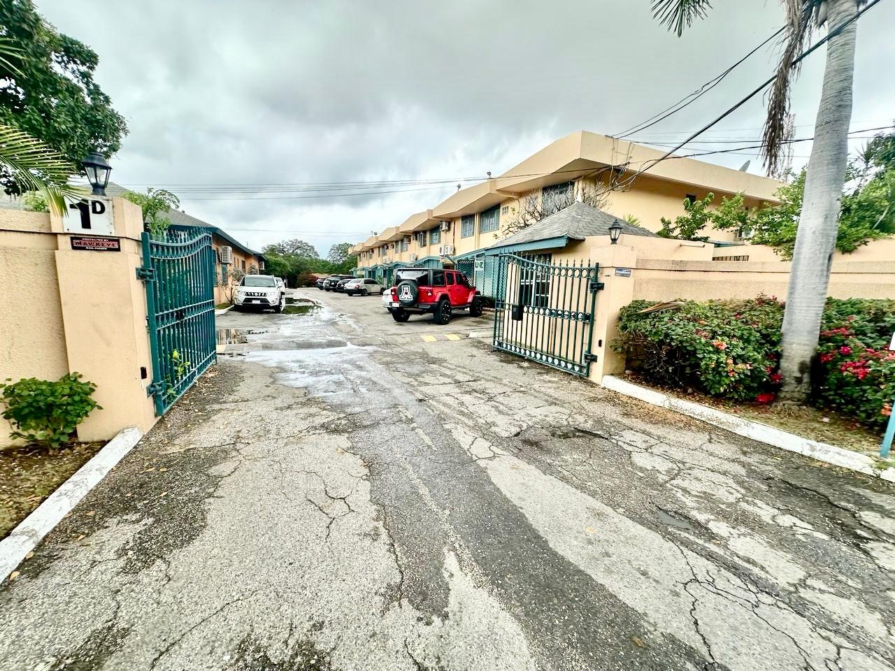 Offices / Commercial Bldg For Rent LADY MUSGRAVE ROAD, Kingston 6