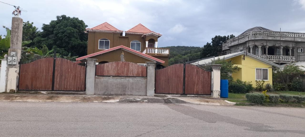 House For Sale ROSEVALE AVE, SPOT VALLEY, SPOT VALLEY 31,000,000 Keez