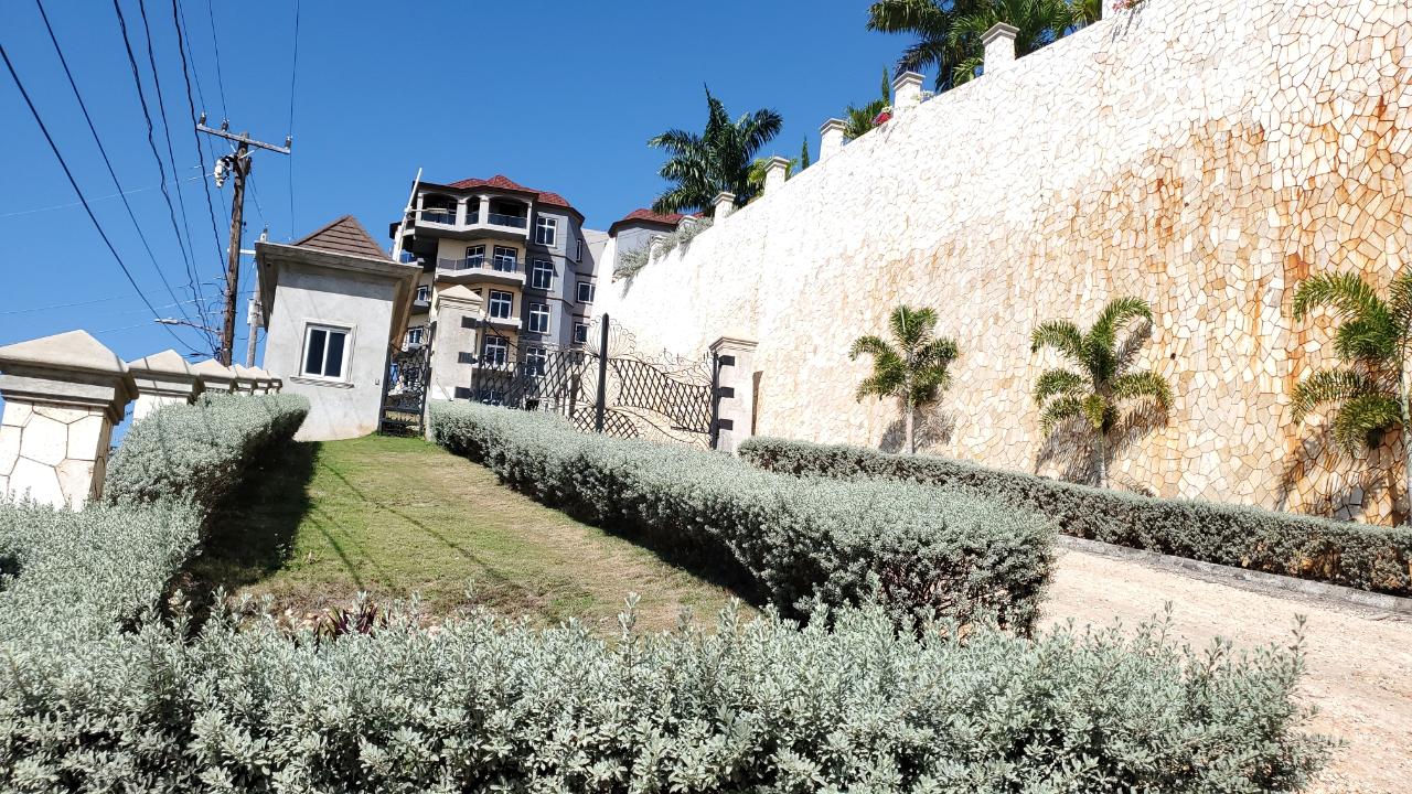 Apartment For Sale STANMORE, RED HILLS ST. A, Red Hills 1,000,000