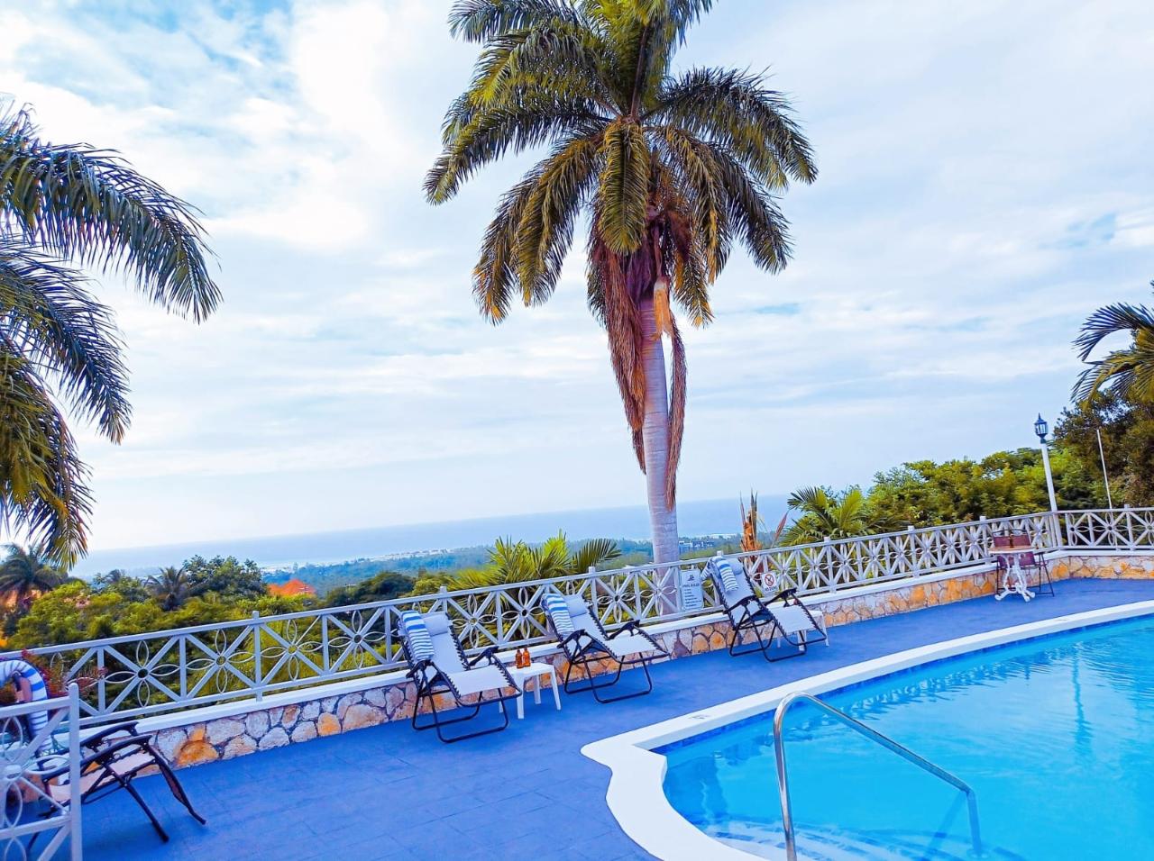 Apartment For Rent FAIRVIEW AVE, IRONSHORE, Montego Bay 2,700 Keez