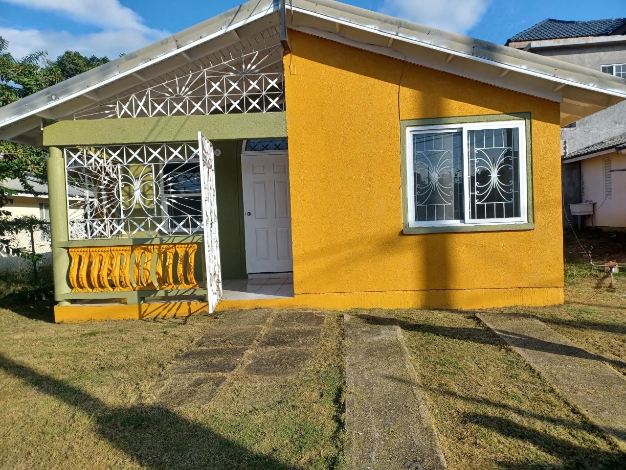 House For Rent ISAACS CLOSE, ROSEVALE, 377 95,000 Keez