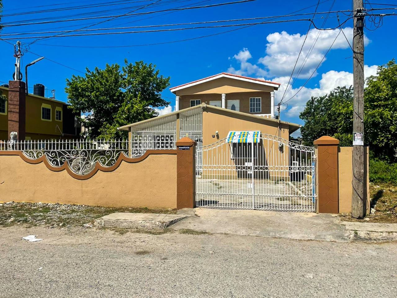 House For Sale CEDAR GROVE, PORTMORE, 1848 50,000,000 Keez