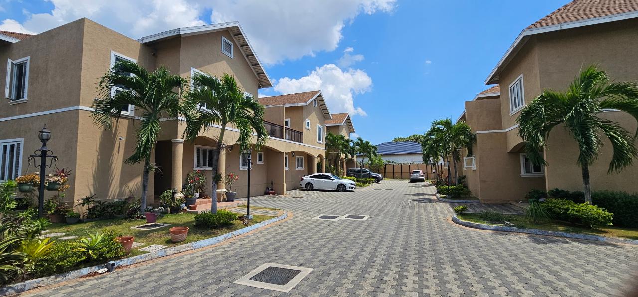 Townhouse For Rent LADY MUSGRAVE ROAD, Kingston 10 2,400 Keez